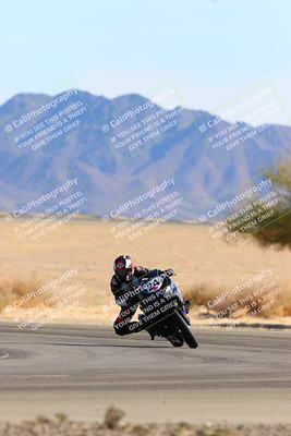 media/Jan-08-2022-SoCal Trackdays (Sat) [[1ec2777125]]/Turn 4 (1145am)/